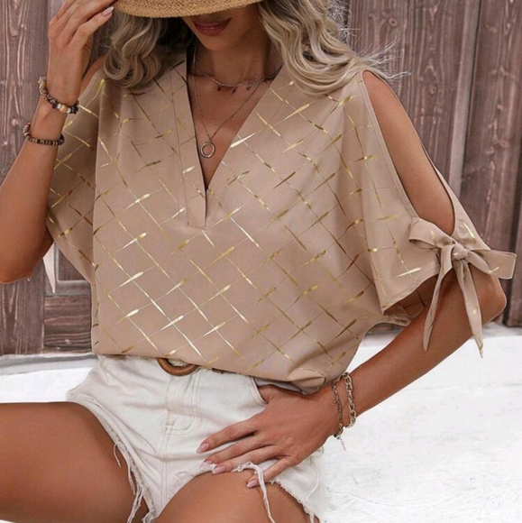 Gold Geo Print Knot Cuff Split Sleeve Blouse - Picture 5 of 5